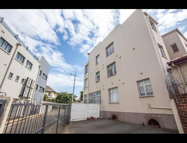 2 BEDROOM APARTMENT FOR SALE IN WINDERMERE